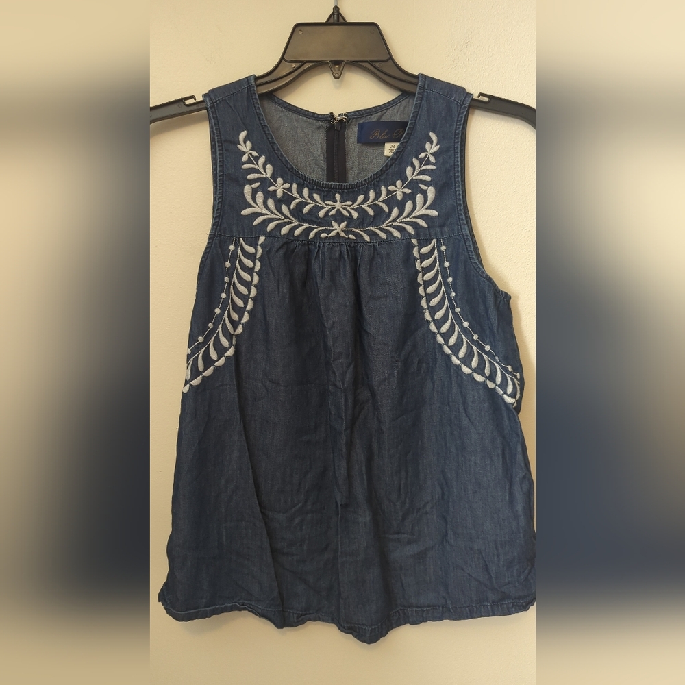 Blue Rain Navy Embroidered Halter Sleeveless Top Size Medium